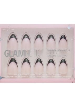 Glamnetic Reusable Press-On Nails in Caviar (black French tip) Short Almond